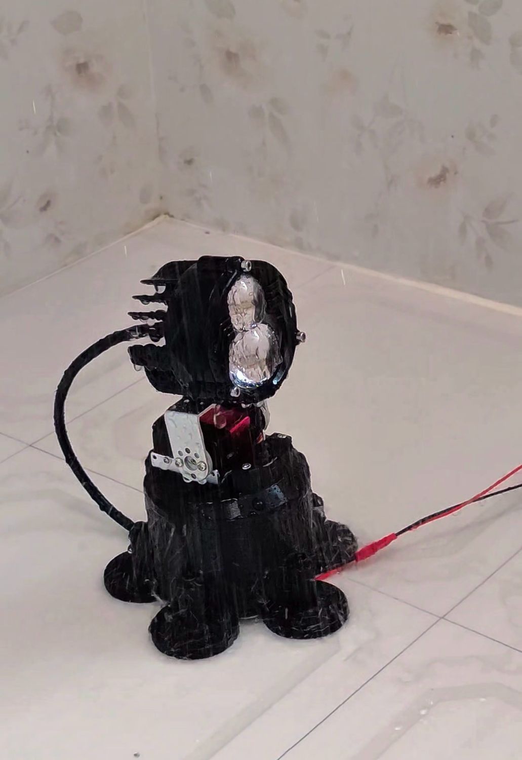 Remote-Controlled Magnetic Searchlight Mount