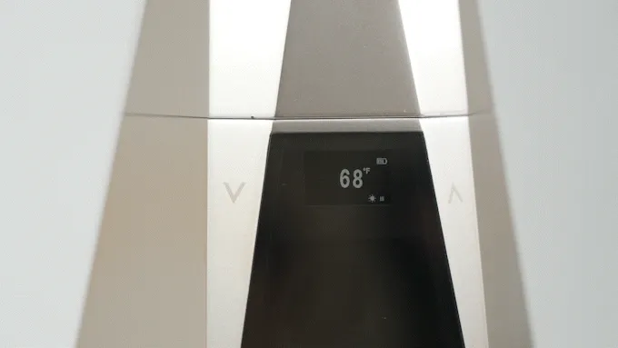 Portable Smart Wine Temperature Control Device for Consistent 