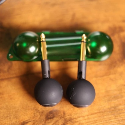 2.4GHz Digital Wireless Guitar System for Live Performance