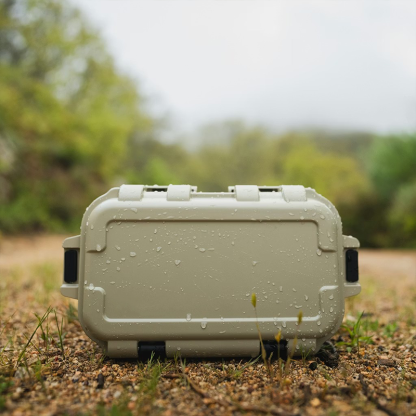 Dustproof and waterproof gearbox