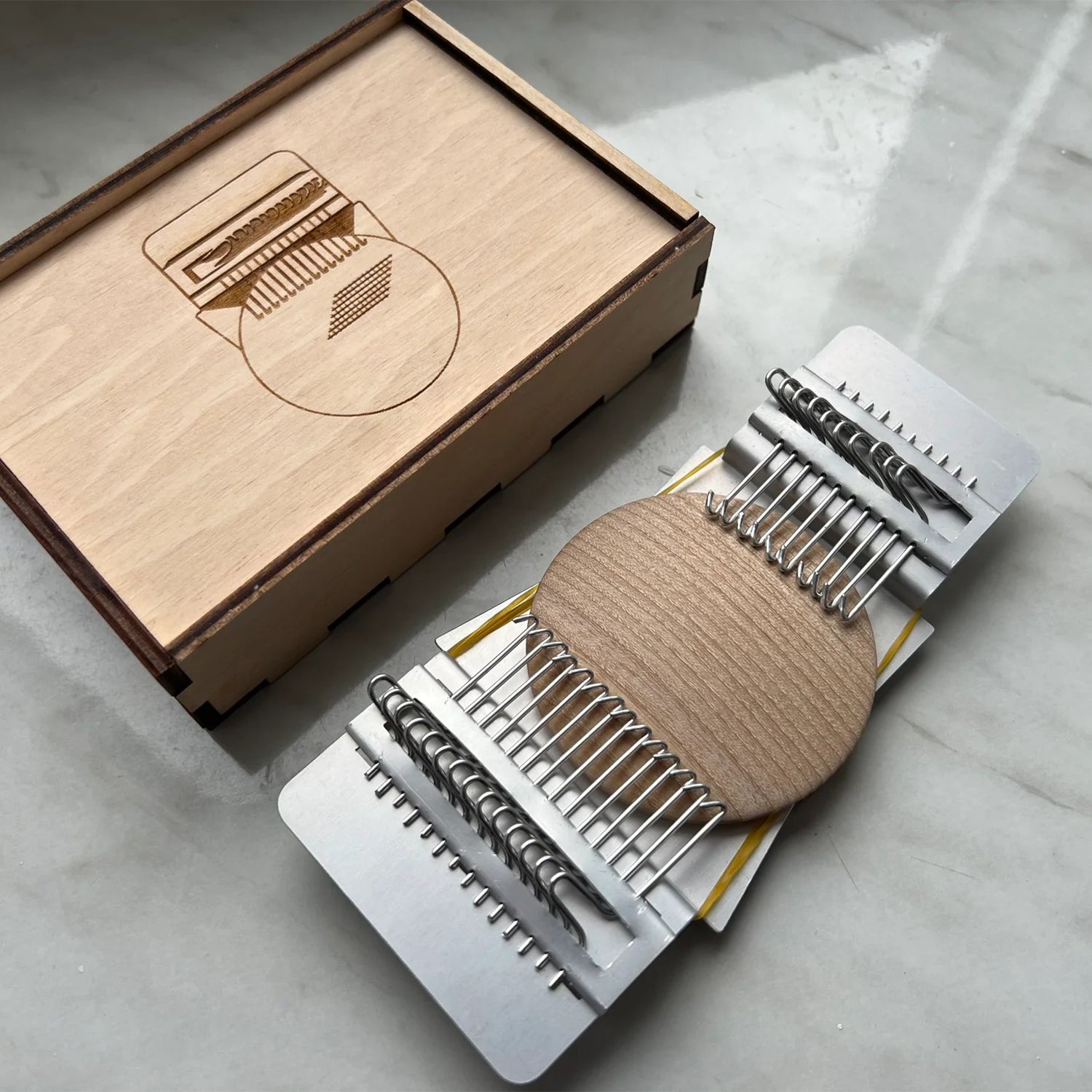 High-speed small loom