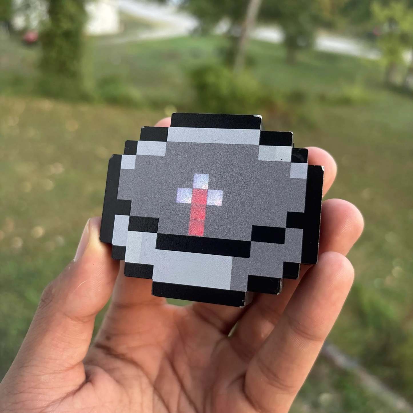 Pixel Compass - A Creative Compass Similar to the One Used in Minecraft