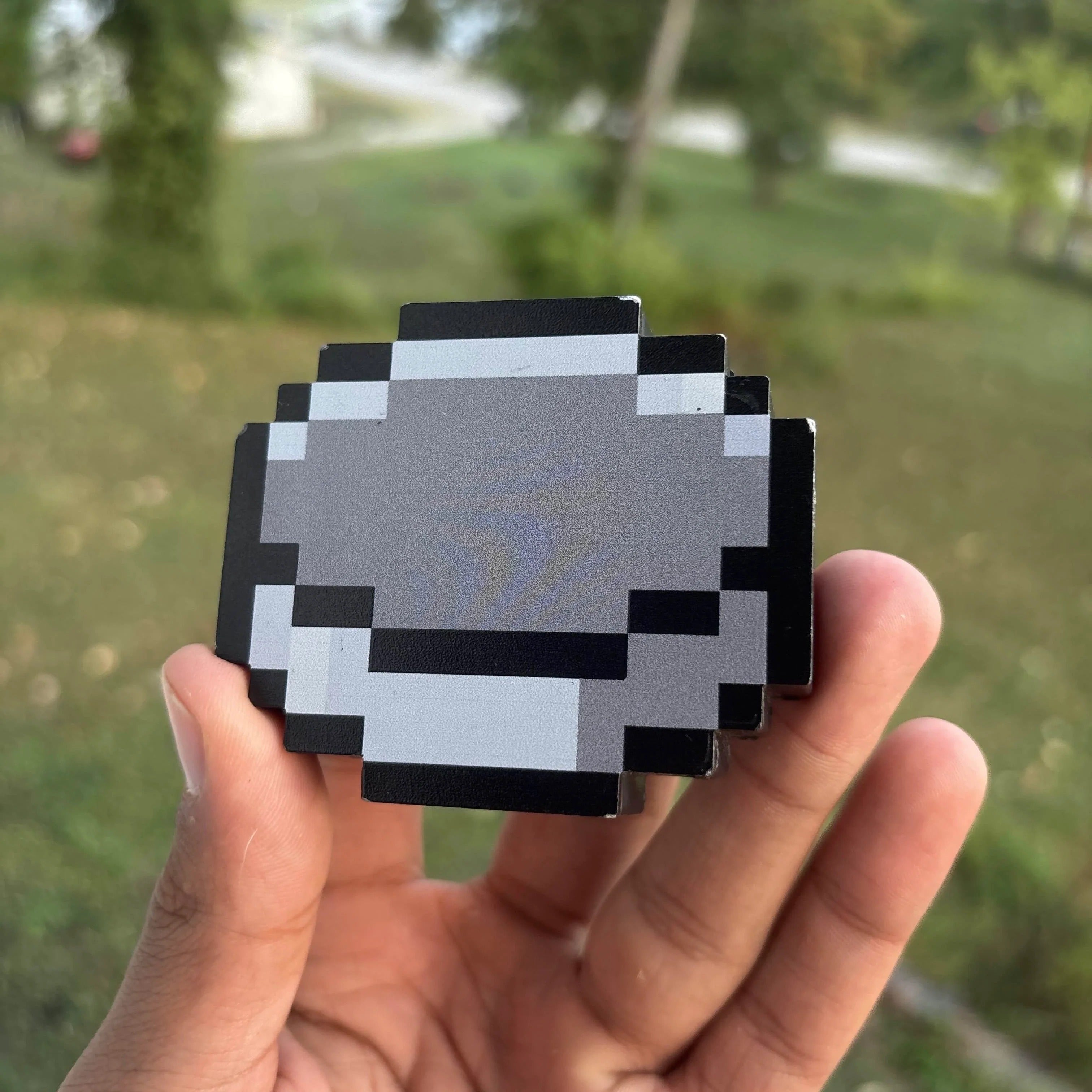 Pixel Compass - A Creative Compass Similar to the One Used in Minecraft