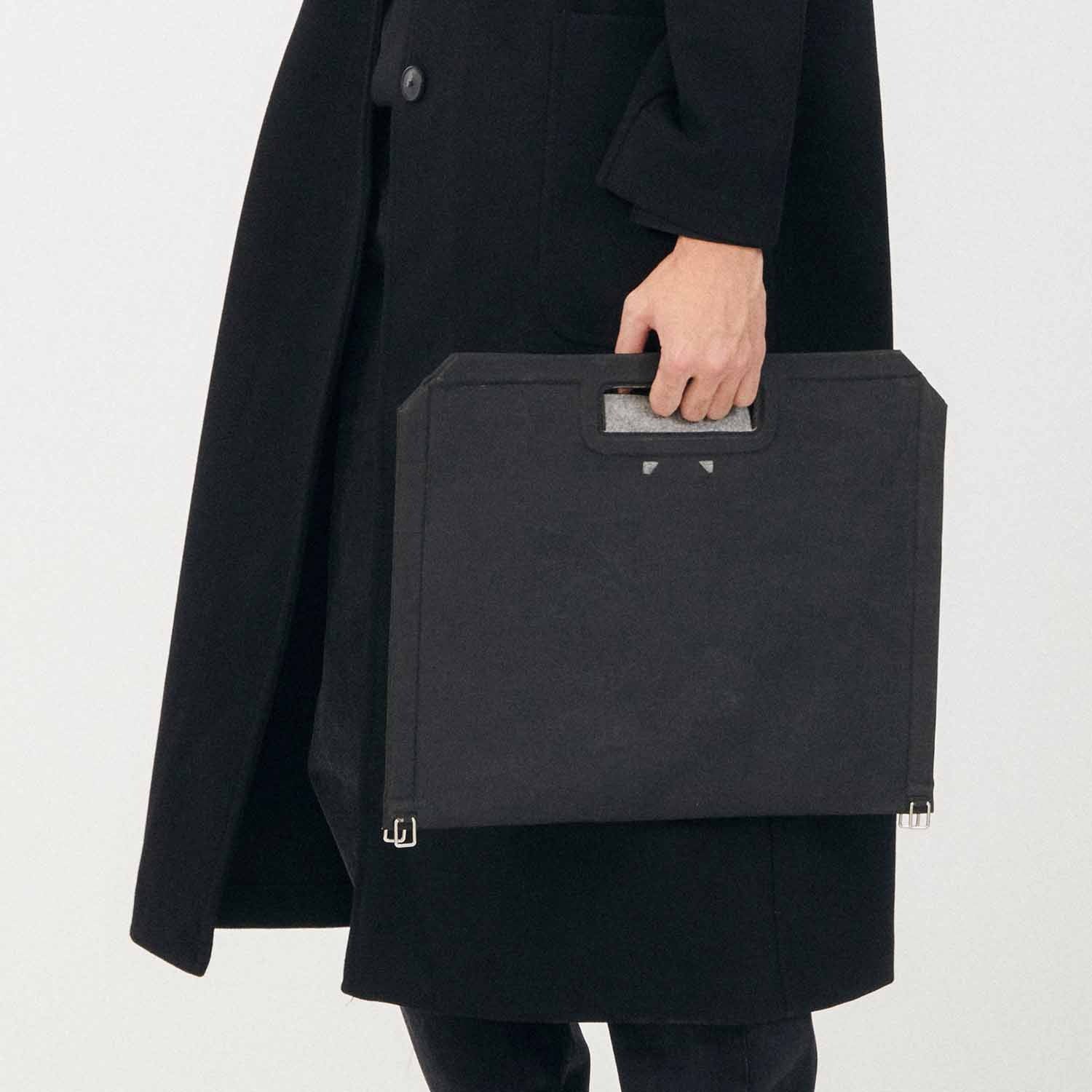Magnetic Storage Bag – Stylish Cork Laptop Tote