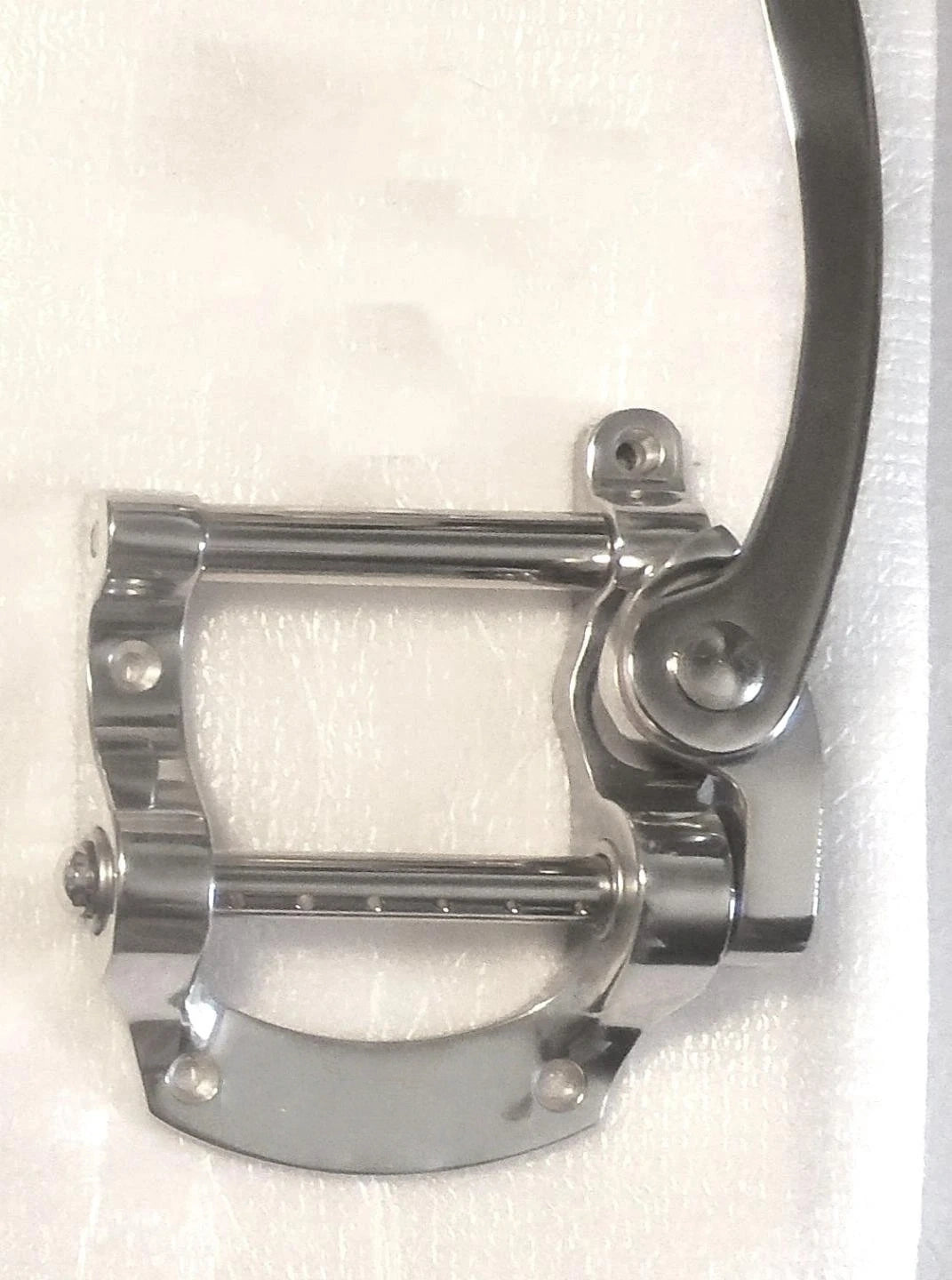 Flat Top Guitar Vibrato