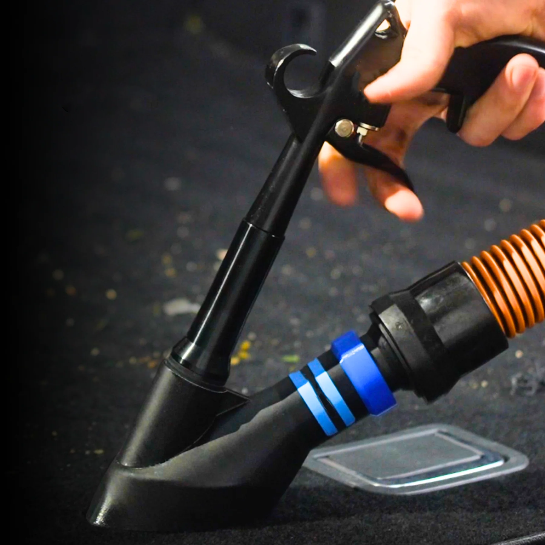 Dual Function Pneumatic + Vacuum Tool – Car Interior Cleaning Attachment