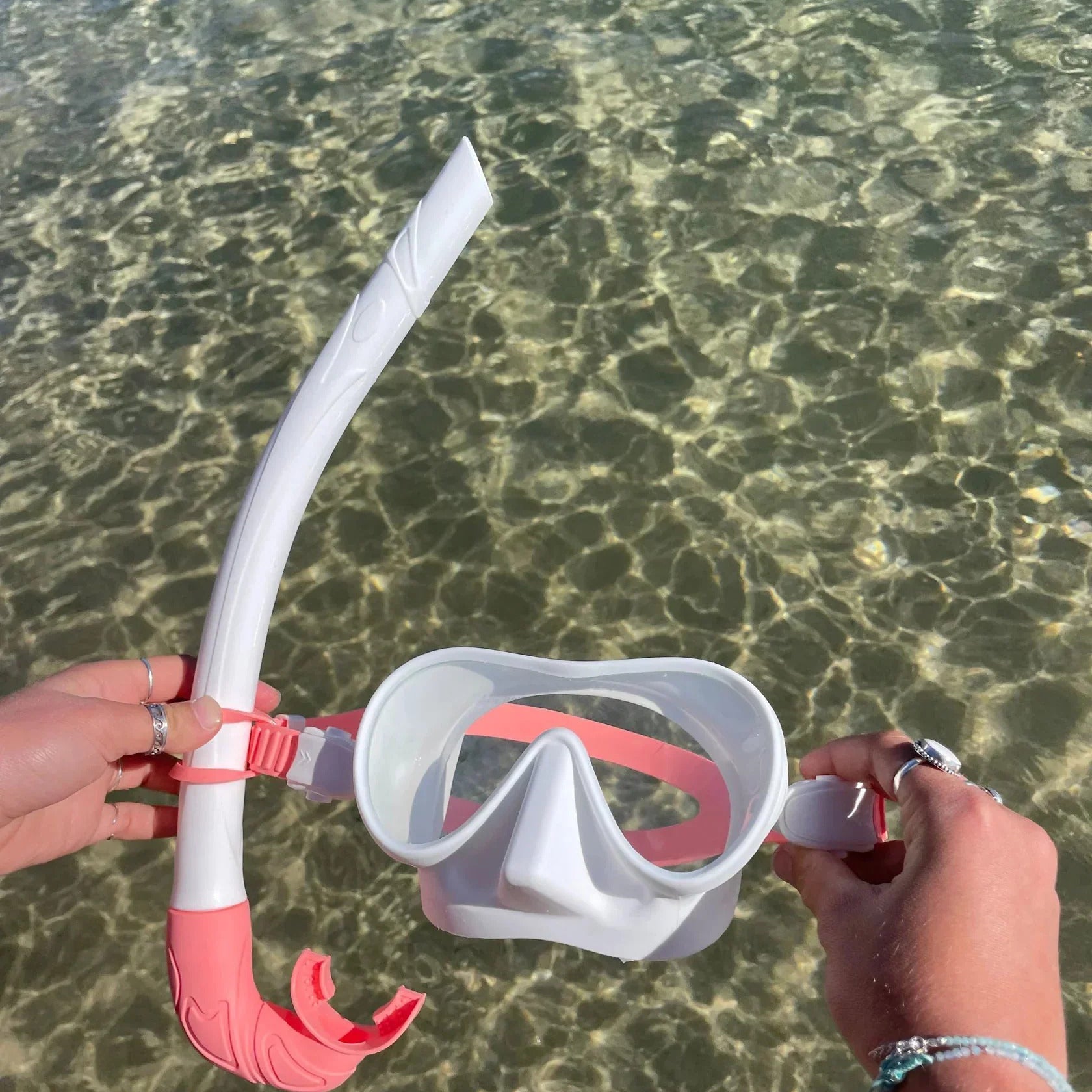 Swimming Mask & Snorkel Set – Stylish Two-Tone Snorkeling Gear
