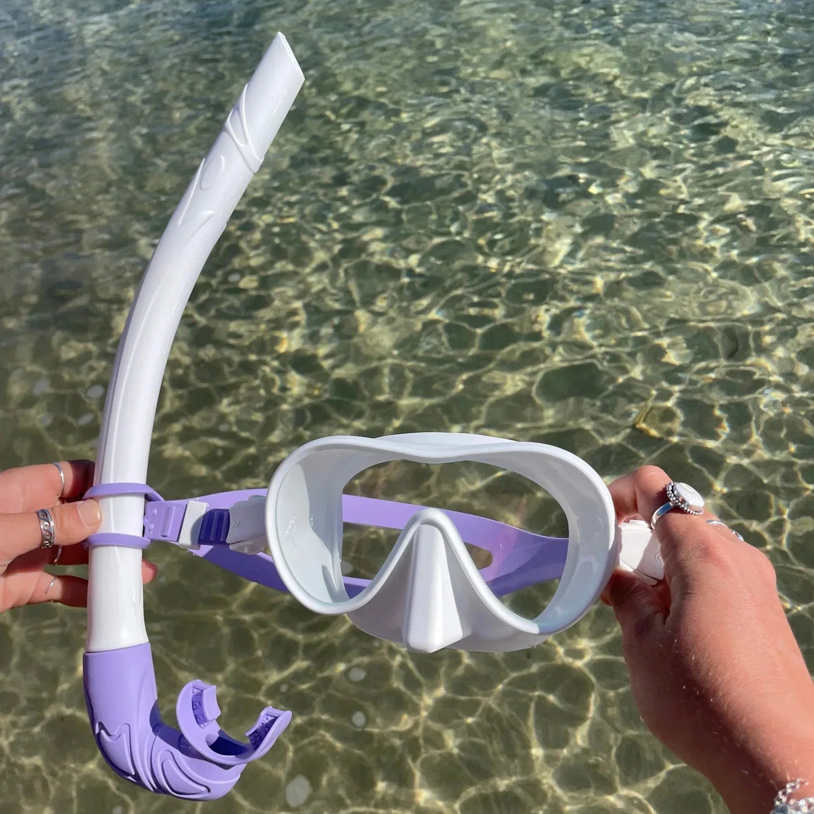 Swimming Mask & Snorkel Set – Stylish Two-Tone Snorkeling Gear