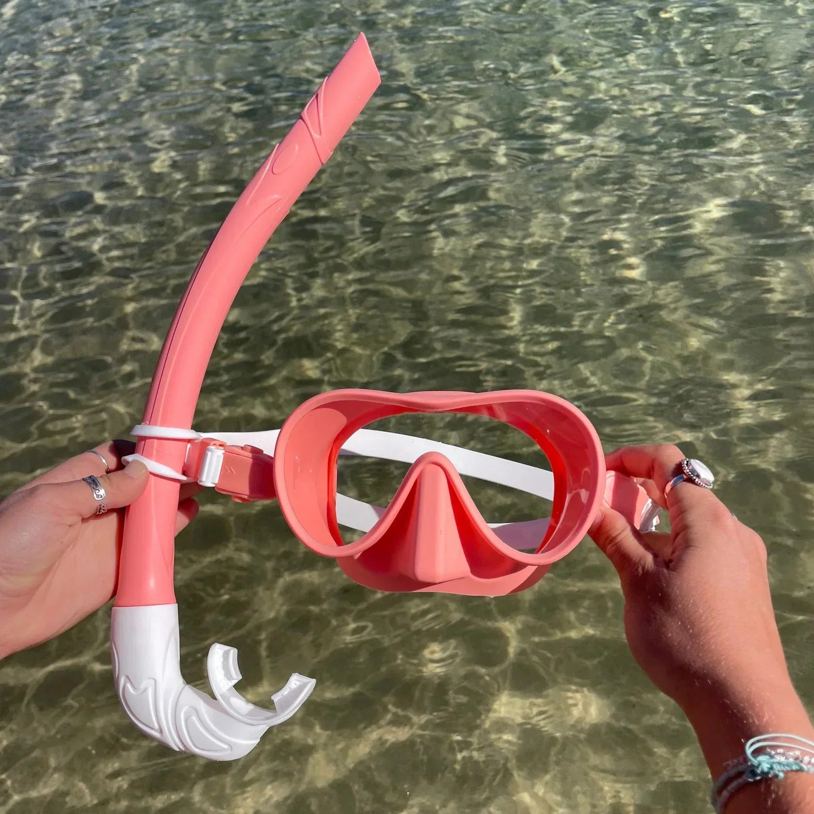 Swimming Mask & Snorkel Set – Stylish Two-Tone Snorkeling Gear