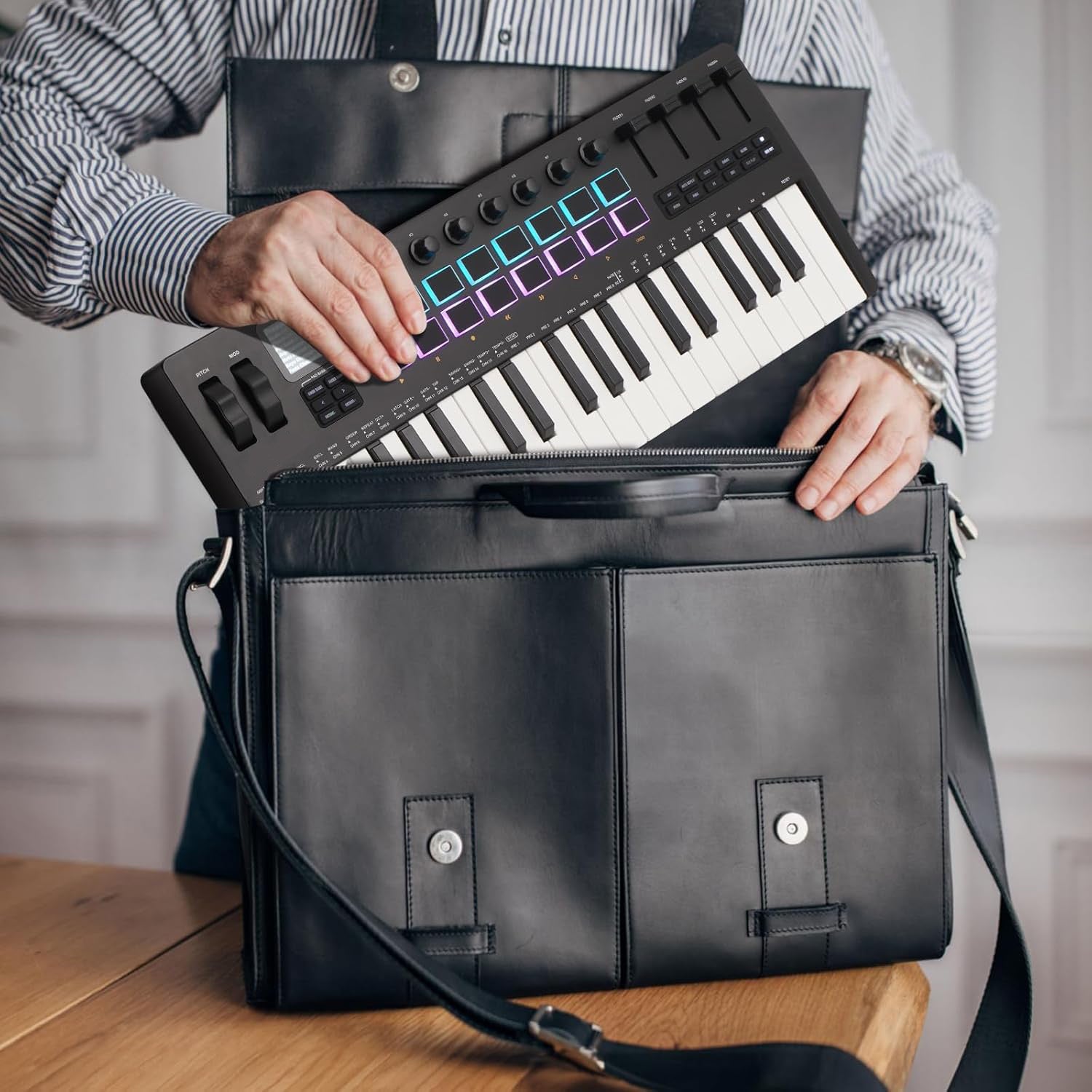 25-Key USB MIDI Keyboard Controller – Bluetooth