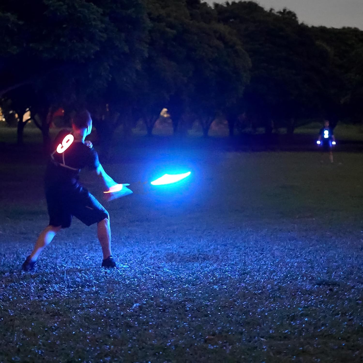 Flying Disc features 108 RGB multi-color LEDs or 36 monochrome LEDs.