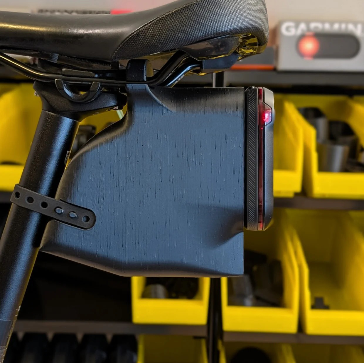 Aerodynamic Saddle Bag – Compact Bike Tool Pouch for Road Essentials