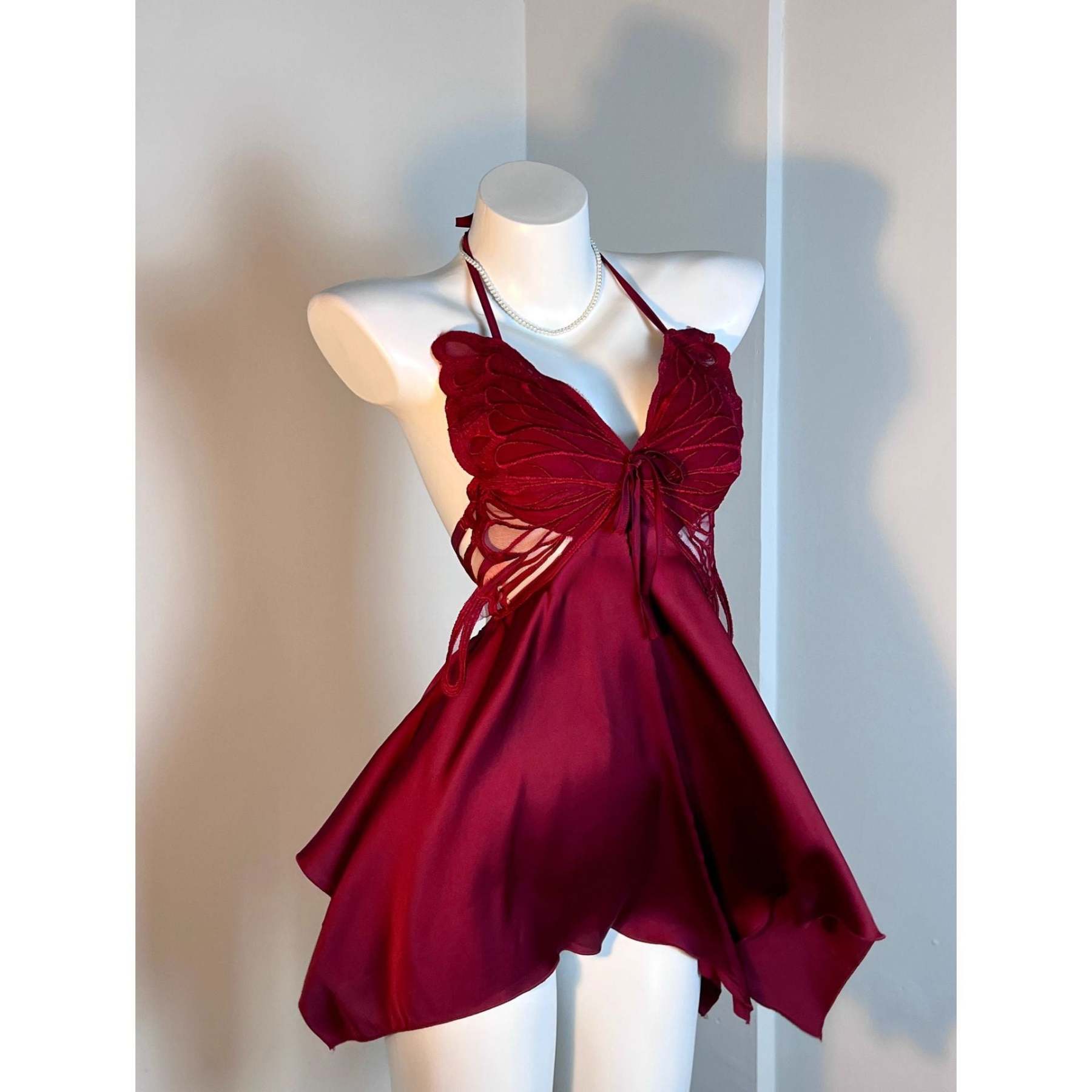 Sexy Bowknot Suspender Ice Silk Nightdress with Padded Bra