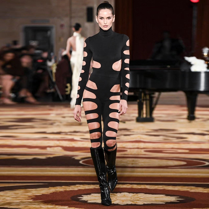 Skin-baring stand-up collar bodysuit (2-piece set)