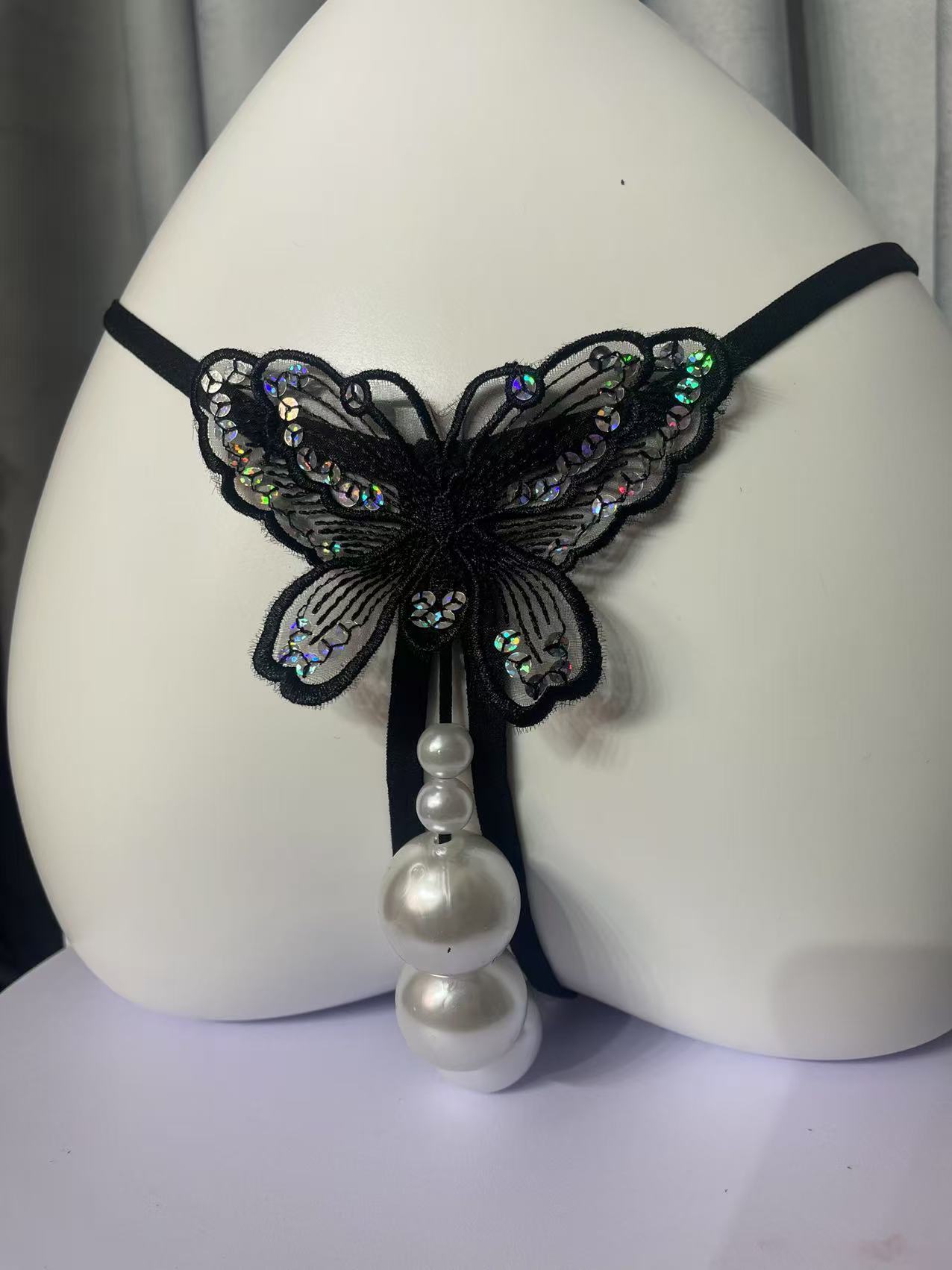 New extra-large pearl massage thong