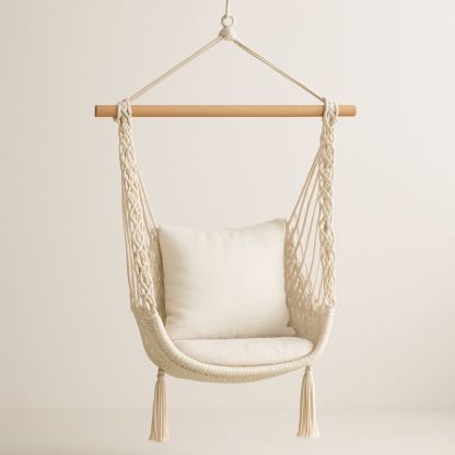 Hengestol i makramé av bomull med trestang kremfarge-Decohogarvida