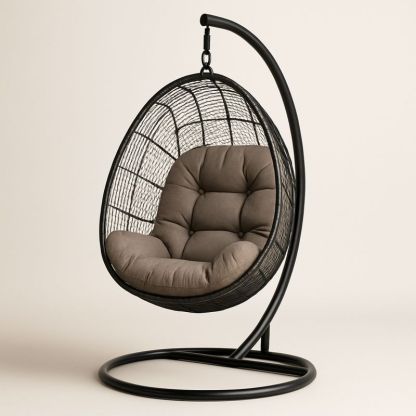 Hengestol i metall og rotting med brun pute-Decohogarvida