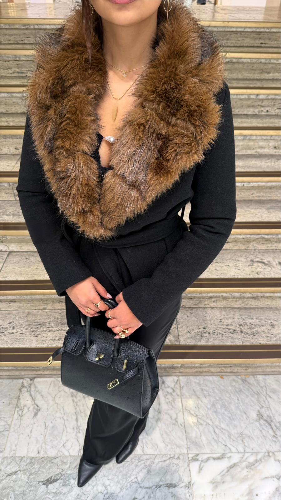 PREMIUM ÉLISE FAUX FUR COAT - BLACK