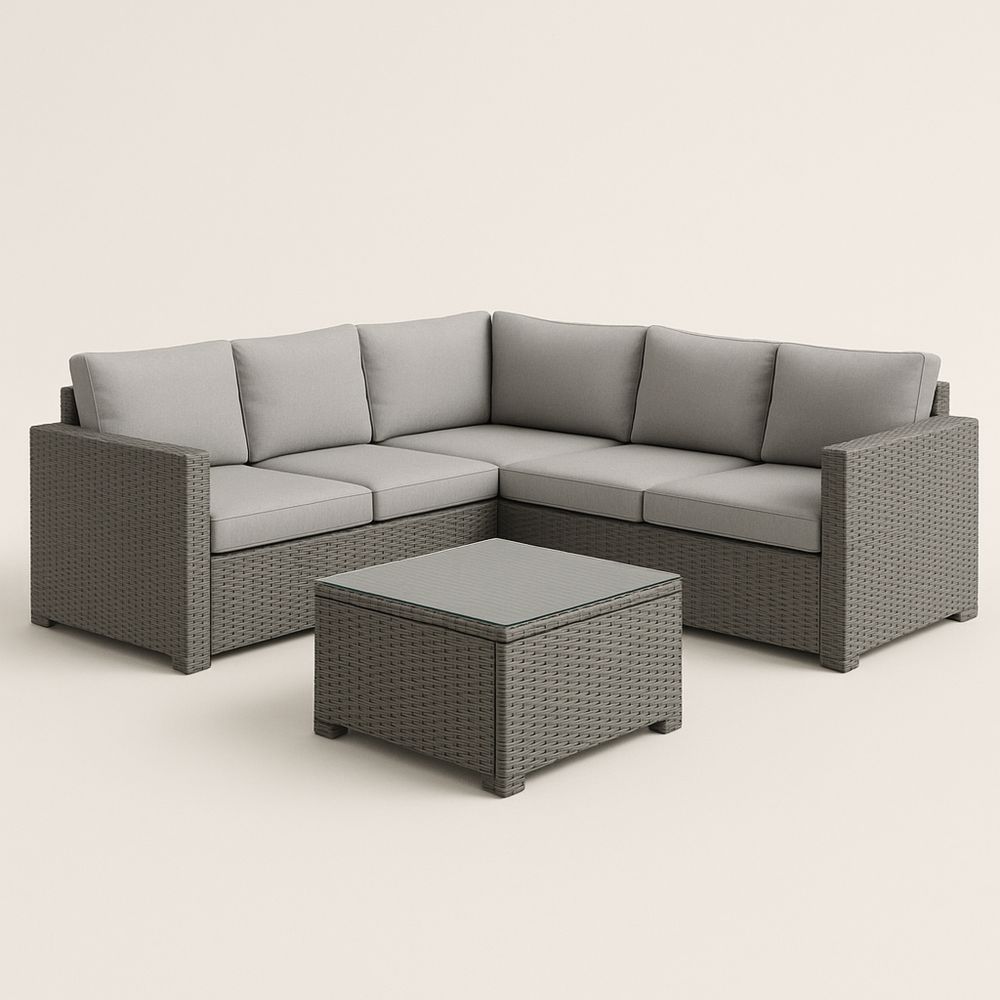 Hjørnesofa i metallramme og kunstrotting med grå puter