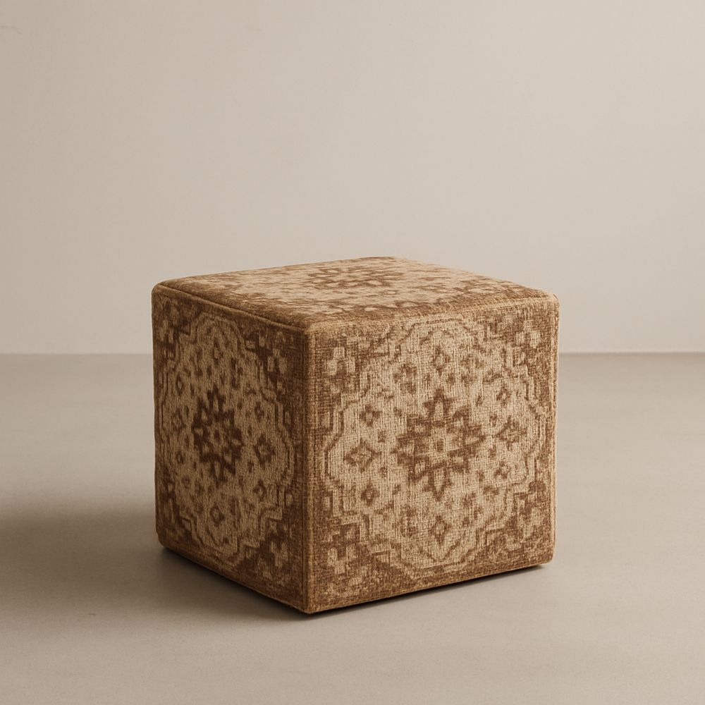 Kvadratisk puff med etnisk mønster i brun 40x40x40 cm