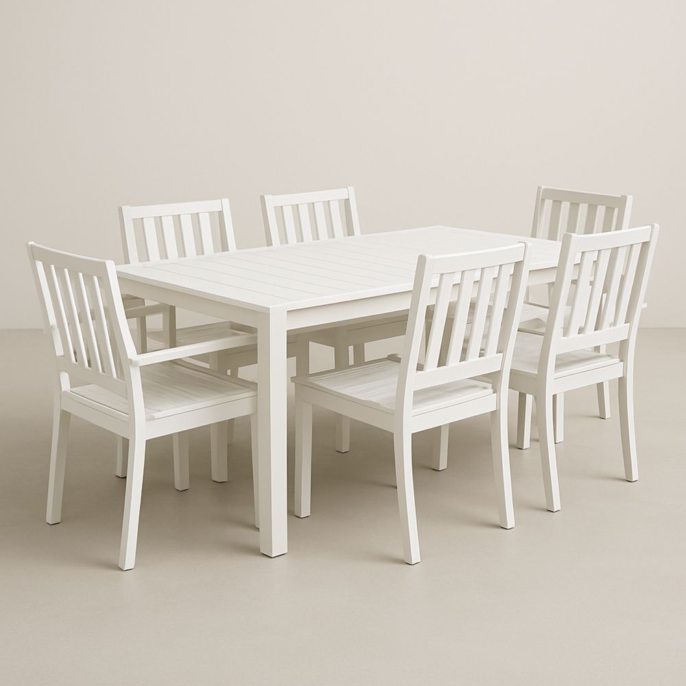 Hvitt spisebordsett i tre med 6 stoler