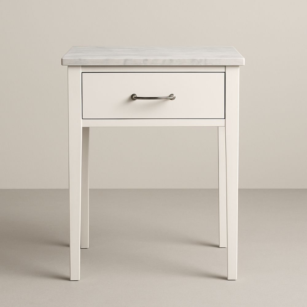 Nattbord i tre med marmoroverflate og skuff hvit