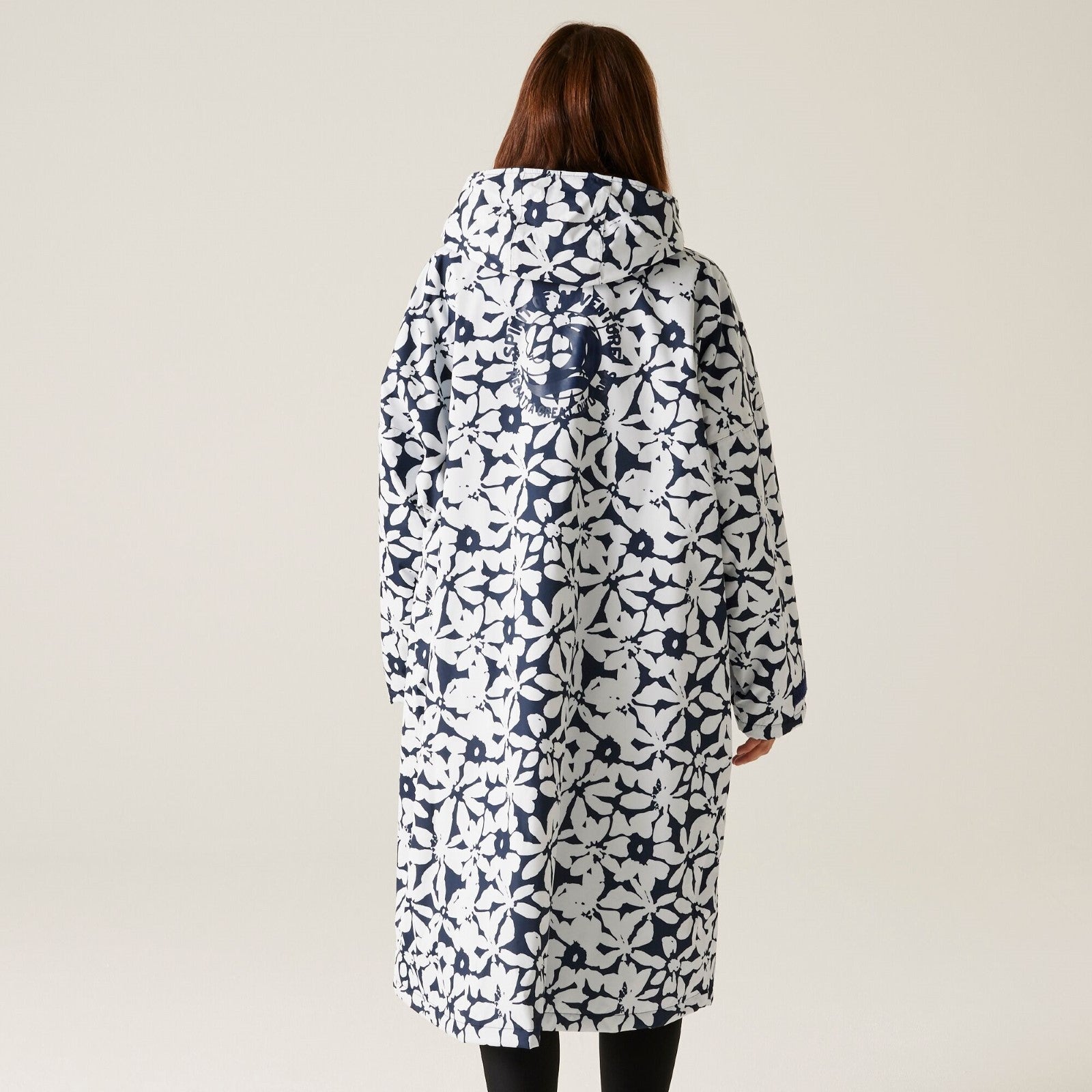 Regata 🔥2026 Winter Hot Sale🔥 2026 New Outdoor Active Adults Waterproof Changing Robe