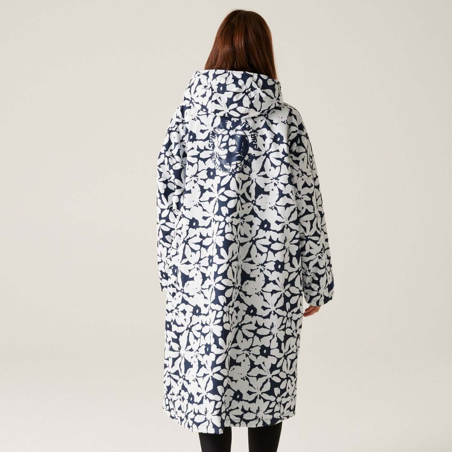 Regata 🔥2026 Winter Hot Sale🔥 2026 New Outdoor Active Adults Waterproof Changing Robe