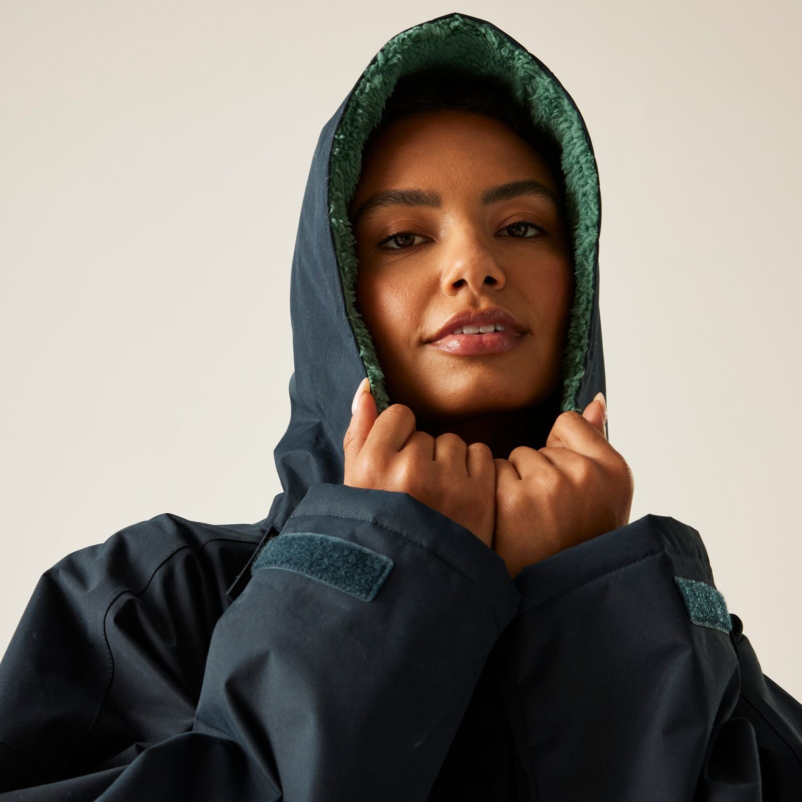 Regata 🔥2026 Winter Hot Sale🔥 2026 New Outdoor Active Adults Waterproof Changing Robe