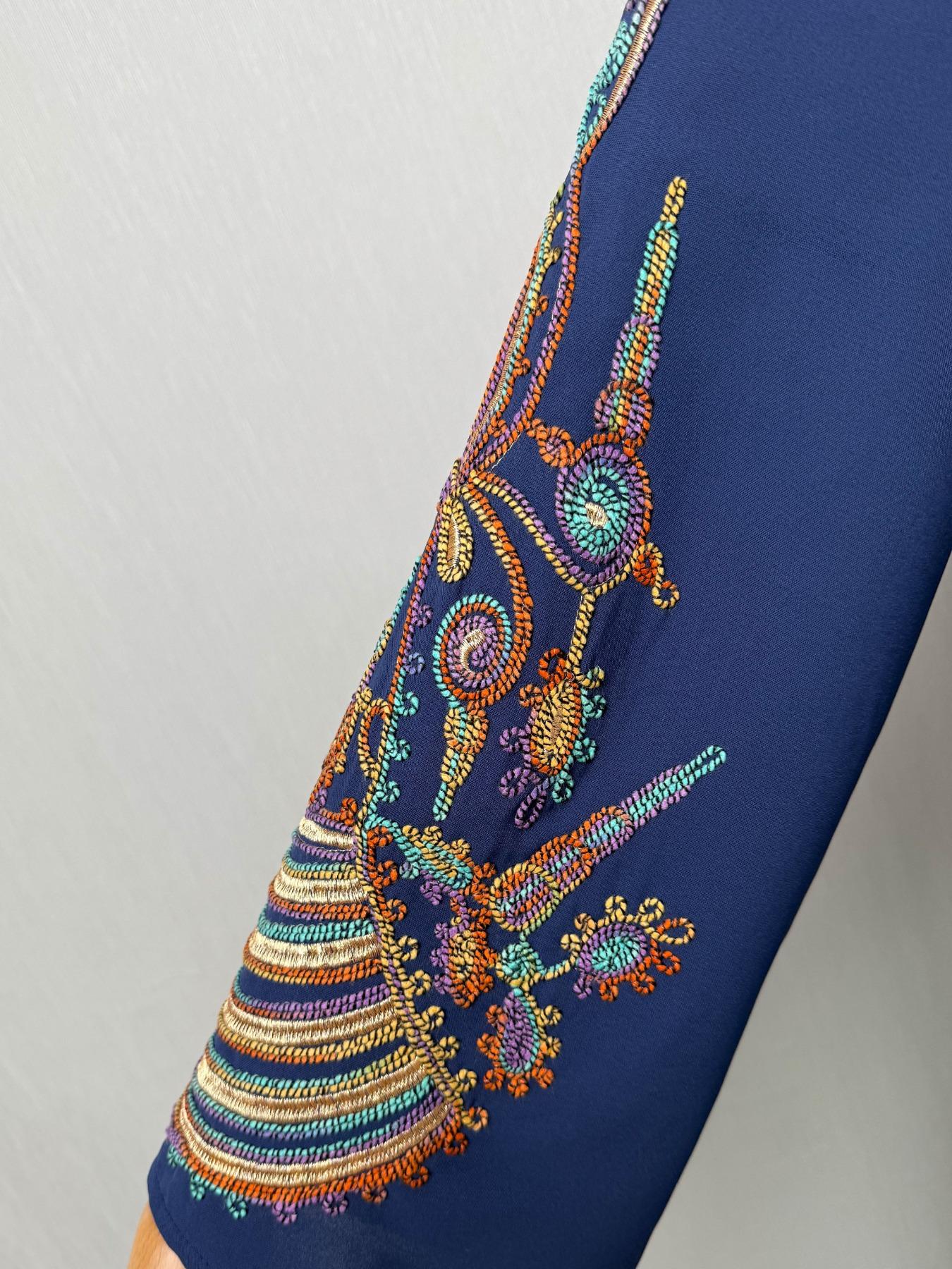 Elegant Muslim Women's Long Robe with Colorful Embroidery, Perfect for All Seasons, Stylish and Comfortable Clothing, Muslim Women Gowns Elegant Muslim Women's Long Robe with Colorful Embroidery, Perfect for All Seasons, Stylish and Comfortable Clothing, Muslim Women Gowns