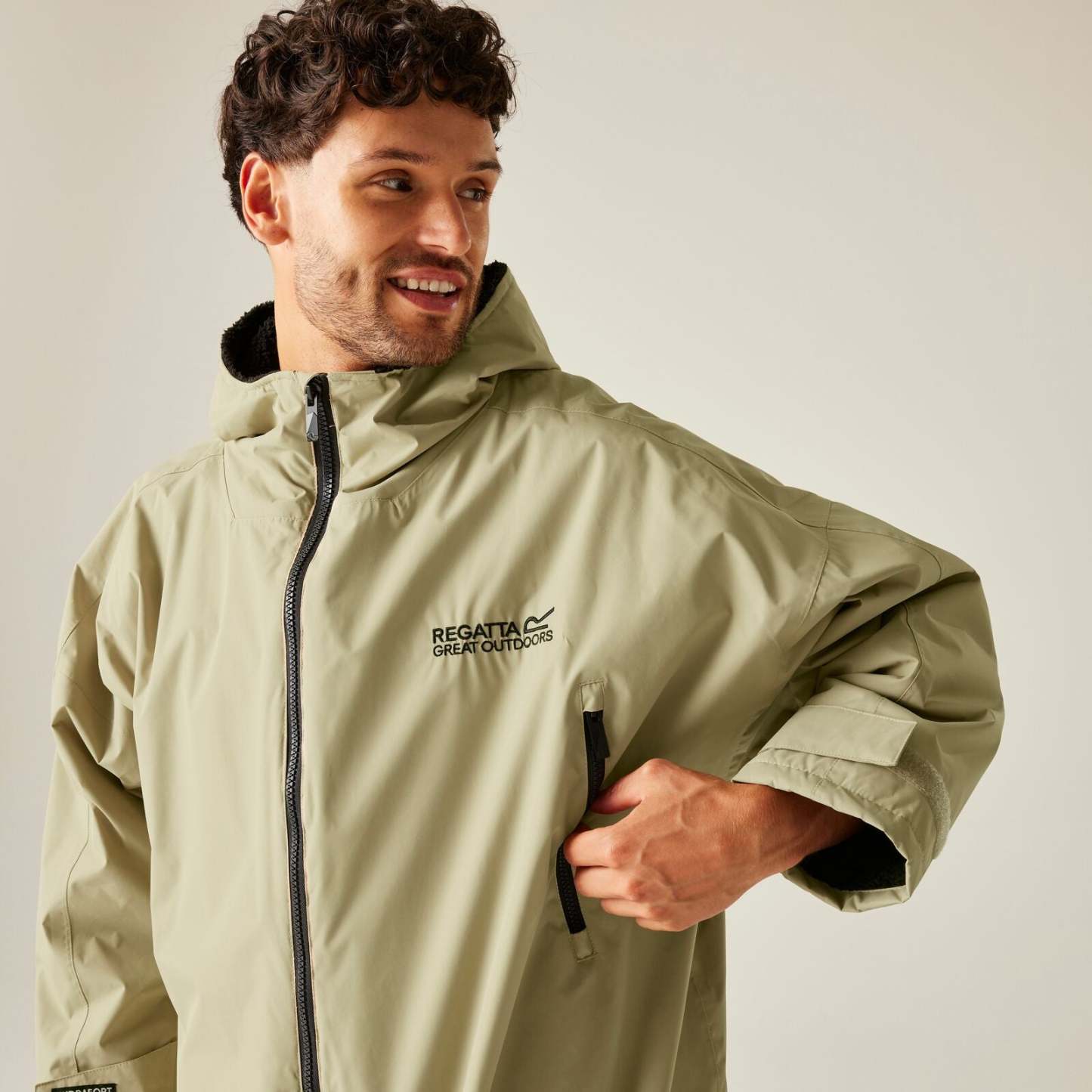 Regata 🔥2026 Winter Hot Sale🔥 2026 New Outdoor Active Adults Waterproof Changing Robe