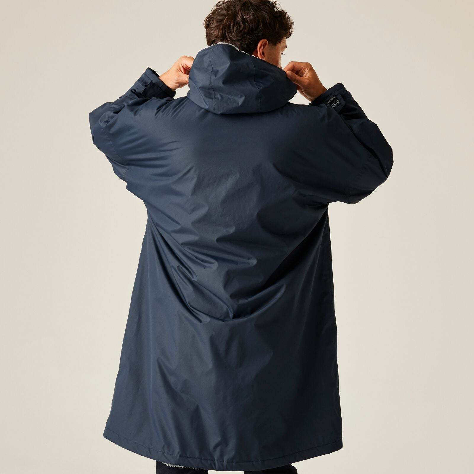 Regata 🔥2026 Winter Hot Sale🔥 2026 New Outdoor Active Adults Waterproof Changing Robe