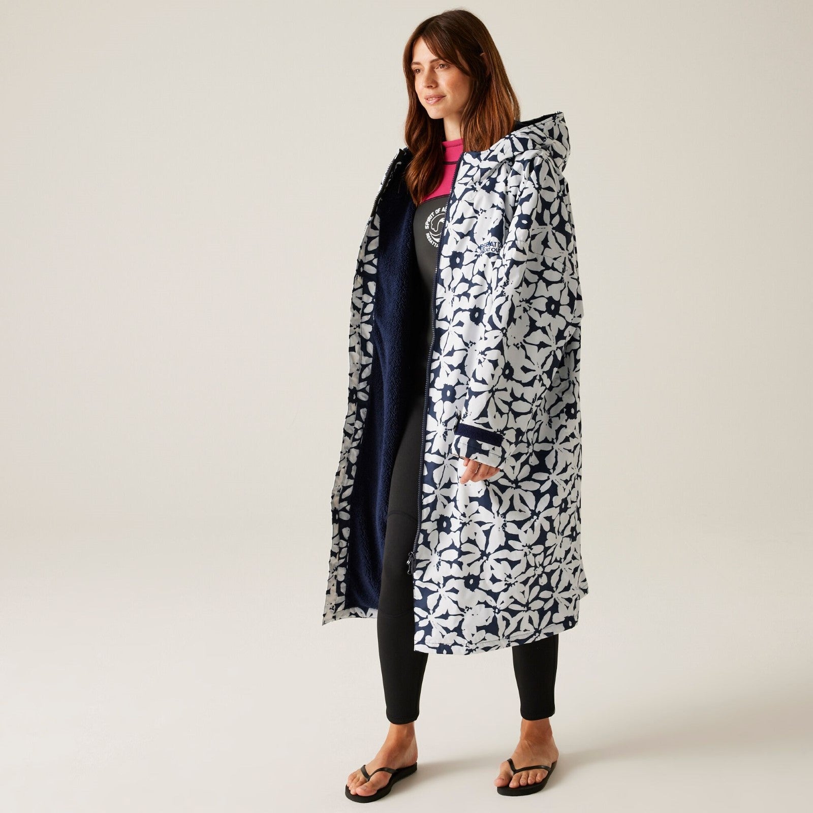 Regata 🔥2026 Winter Hot Sale🔥 2026 New Outdoor Active Adults Waterproof Changing Robe