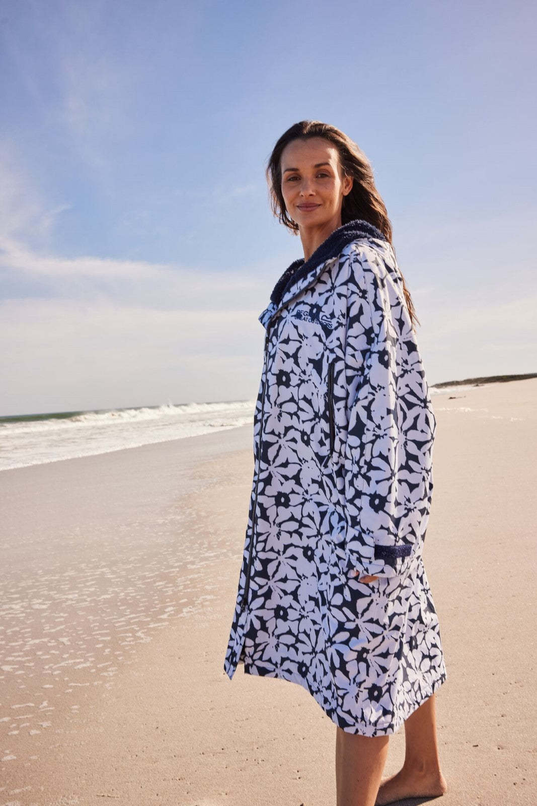 Regata 🔥2026 Winter Hot Sale🔥 2026 New Outdoor Active Adults Waterproof Changing Robe