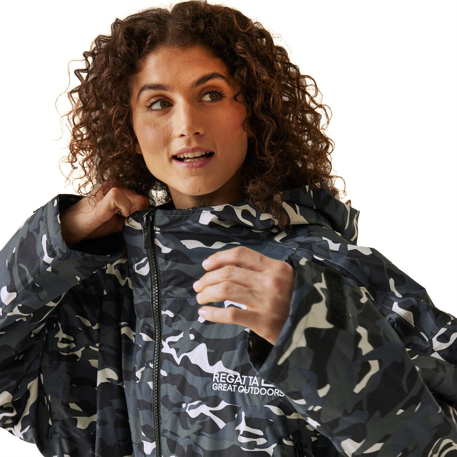 Regata 🔥2026 Winter Hot Sale🔥 2026 New Outdoor Active Adults Waterproof Changing Robe