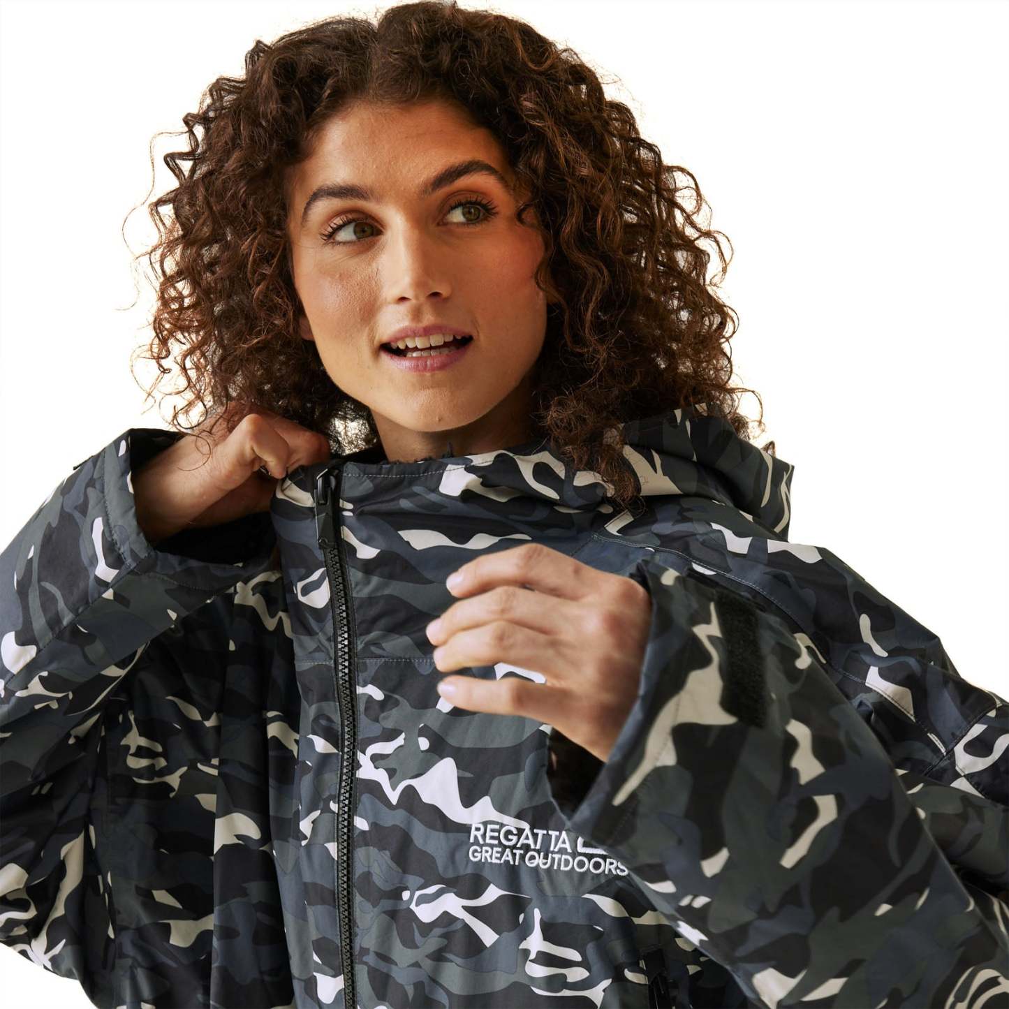 Regata 🔥2026 Winter Hot Sale🔥 2026 New Outdoor Active Adults Waterproof Changing Robe