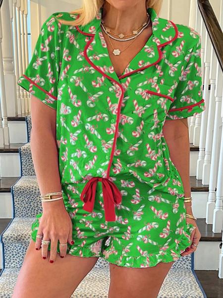 2 pieces of ladies' Christmas cane candy printed short sleeved shorts sleepwear set with buttons, collars, bows, suitable for comfortable and casual home wear in all seasons 2 pieces of ladies' Christmas cane candy printed short sleeved shorts sleepwear set with buttons, collars, bows, suitable for comfortable and casual home wear in all seasons