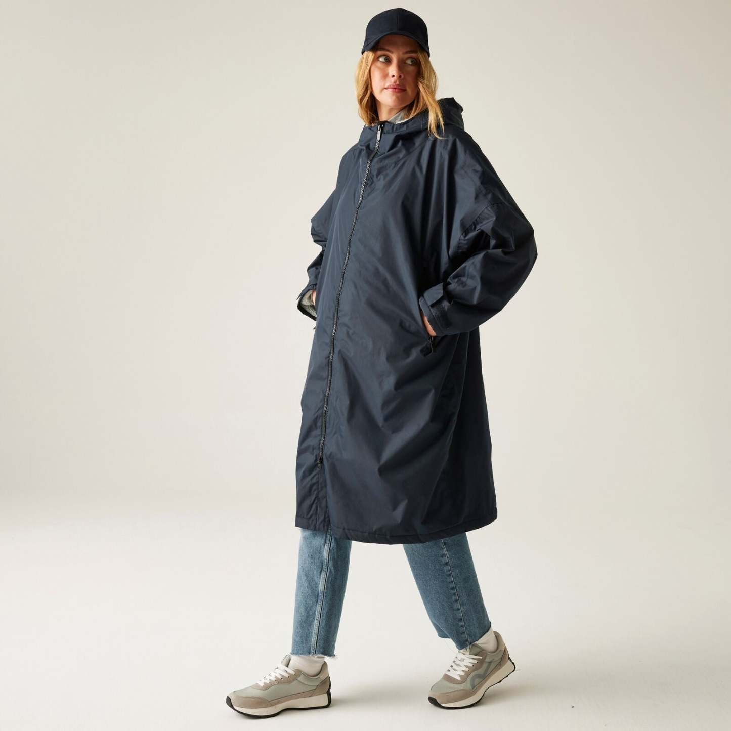 Regata 🔥2026 Winter Hot Sale🔥 2026 New Outdoor Active Adults Waterproof Changing Robe