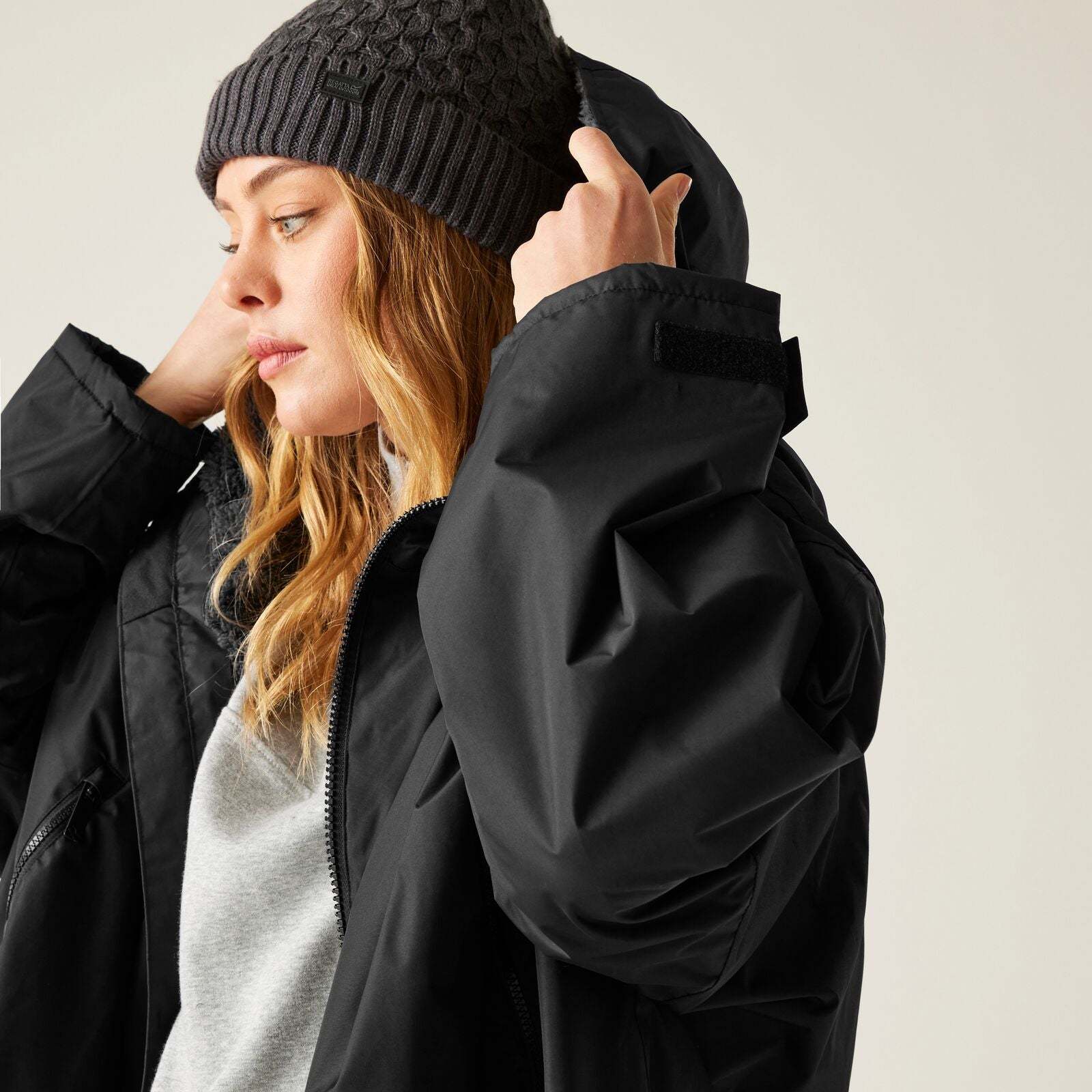 Regata 🔥2026 Winter Hot Sale🔥 2026 New Outdoor Active Adults Waterproof Changing Robe