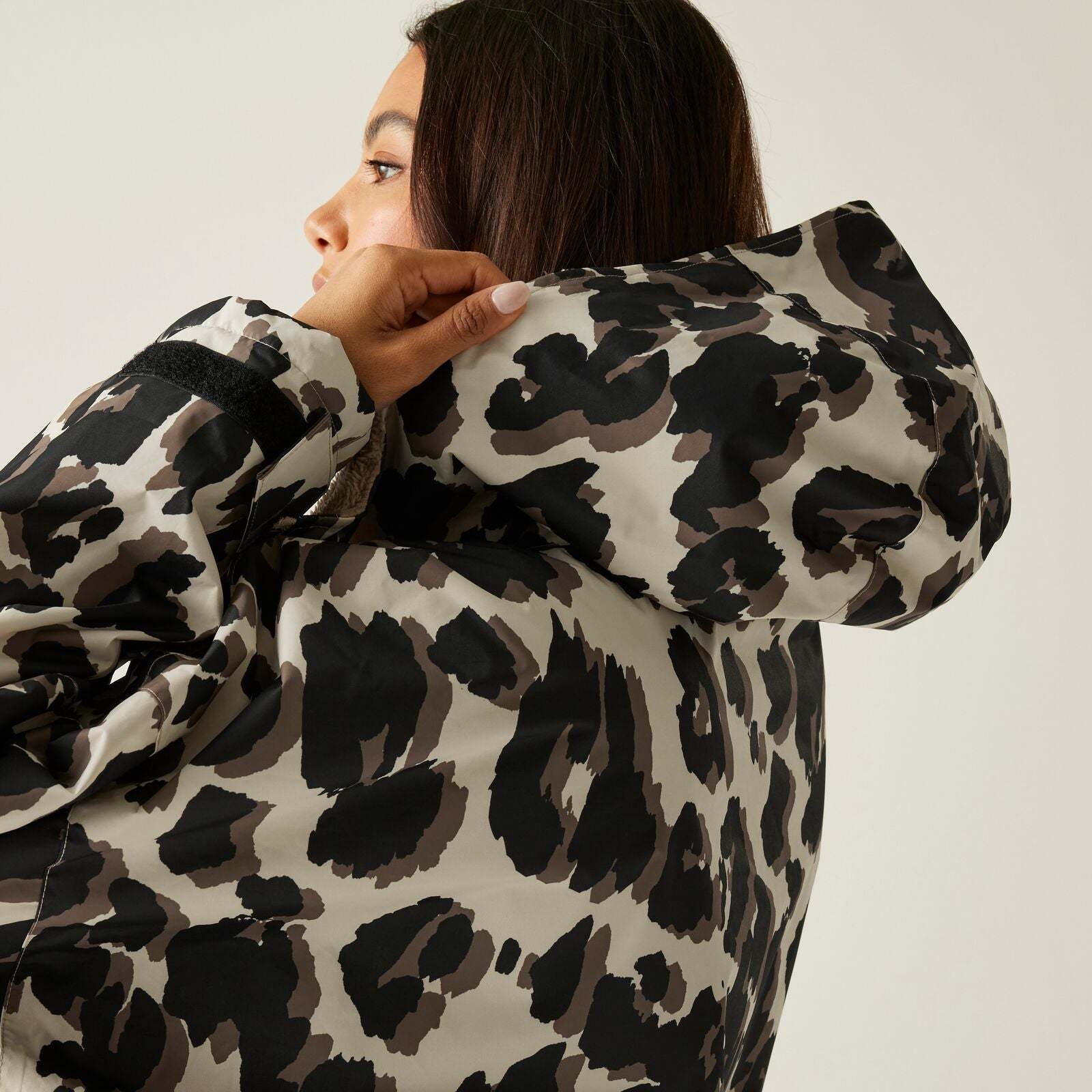 Regata 🔥2026 Winter Hot Sale🔥 2026 New Outdoor Active Adults Waterproof Changing Robe