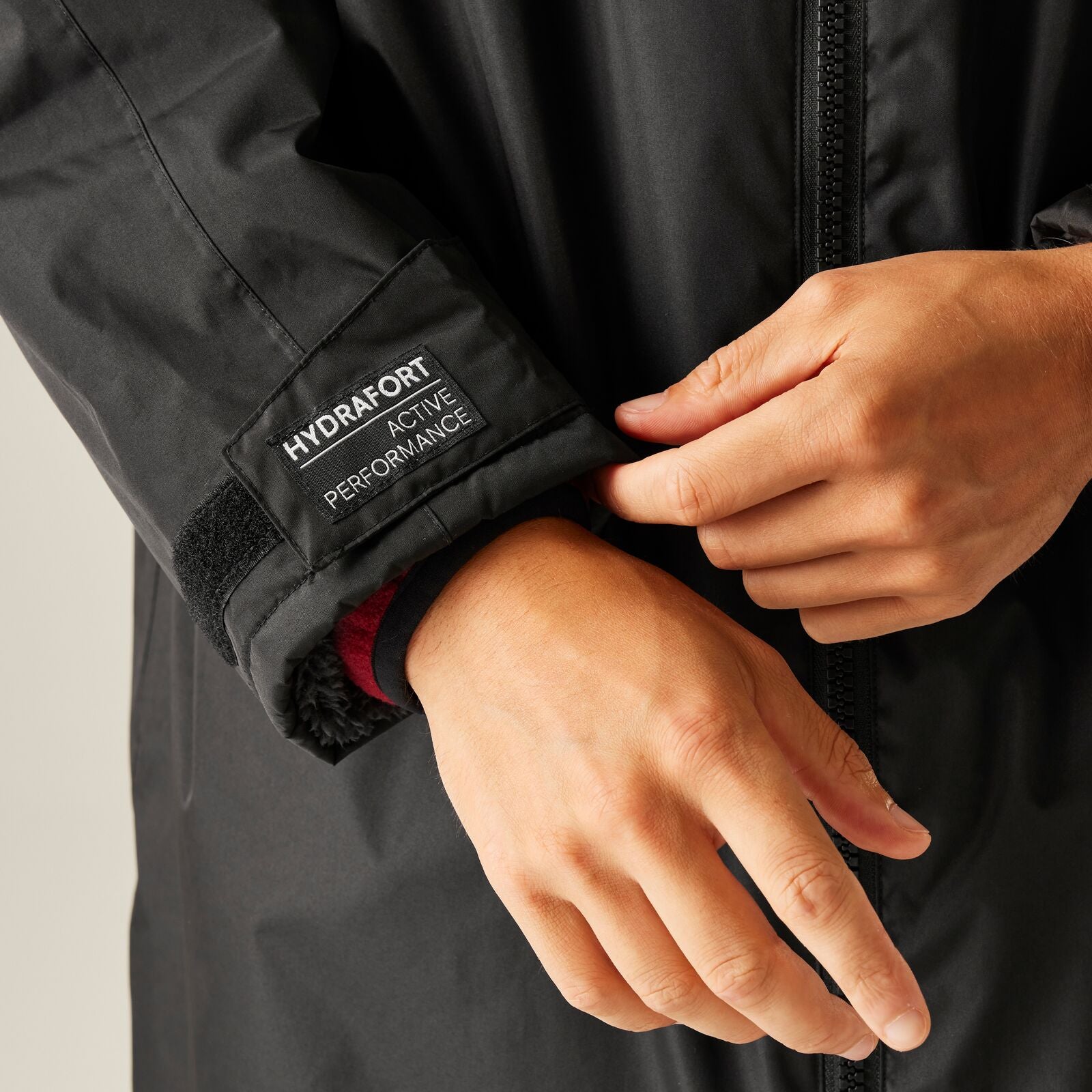 Regata 🔥2026 Winter Hot Sale🔥 2026 New Outdoor Active Adults Waterproof Changing Robe