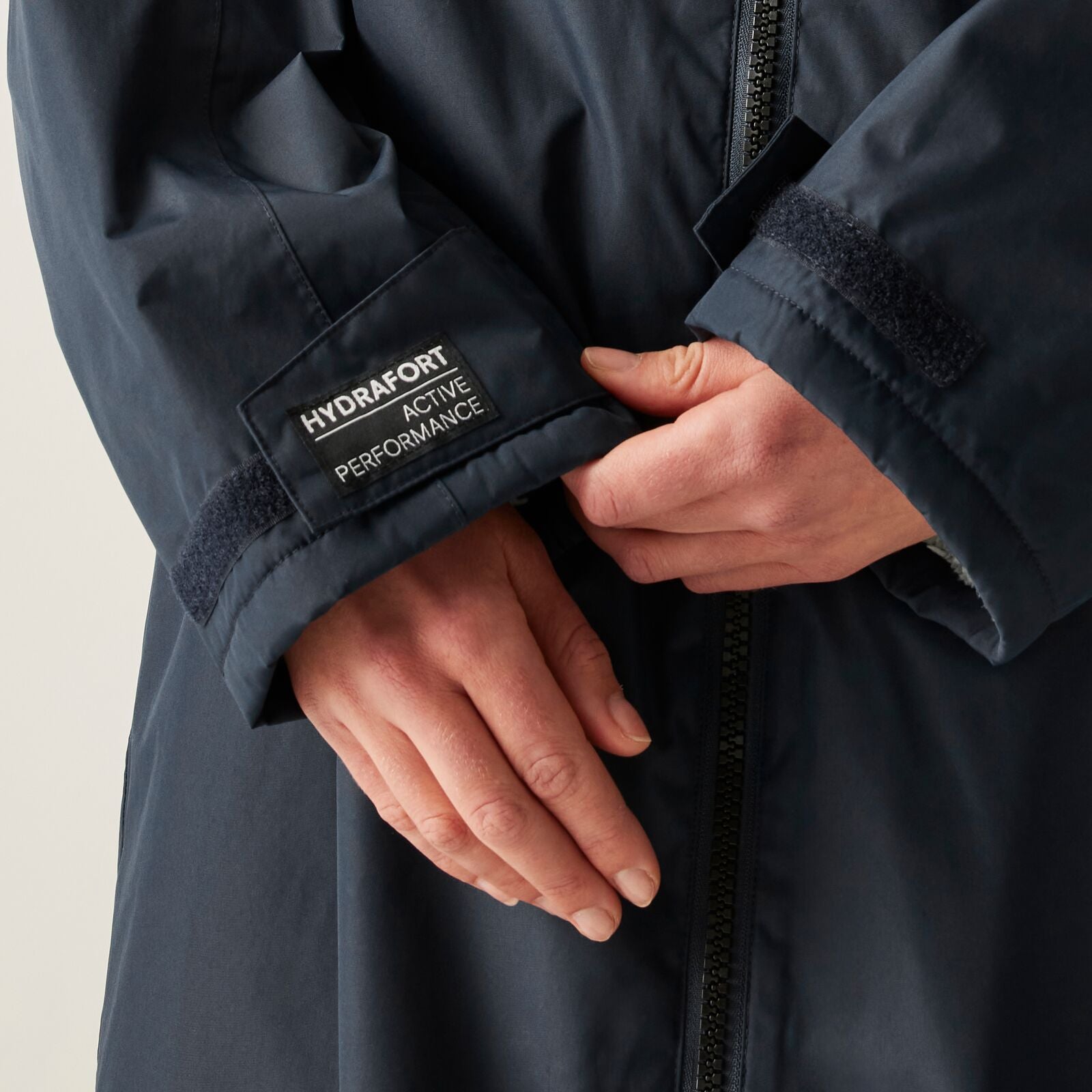 Regata 🔥2026 Winter Hot Sale🔥 2026 New Outdoor Active Adults Waterproof Changing Robe