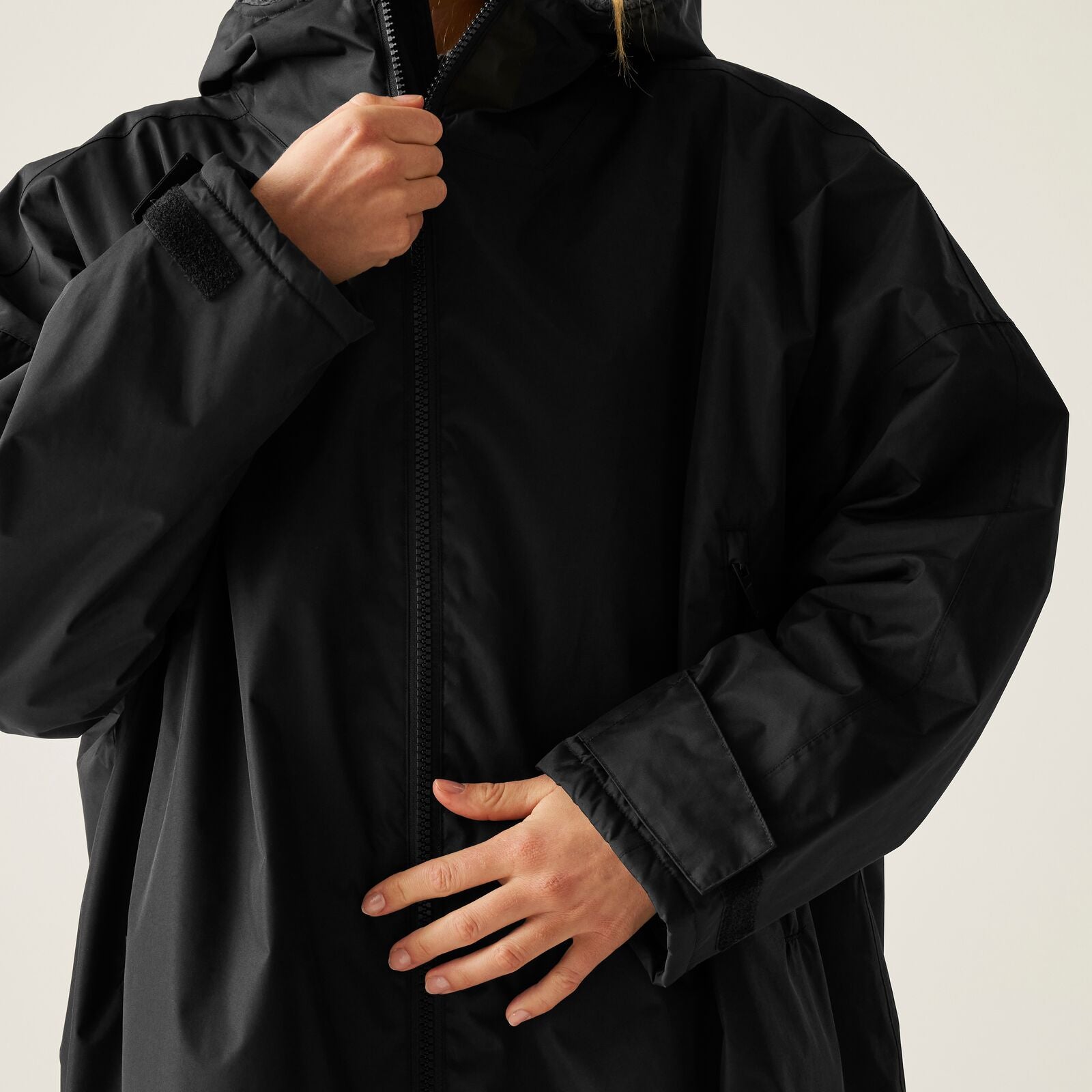 Regata 🔥2026 Winter Hot Sale🔥 2026 New Outdoor Active Adults Waterproof Changing Robe