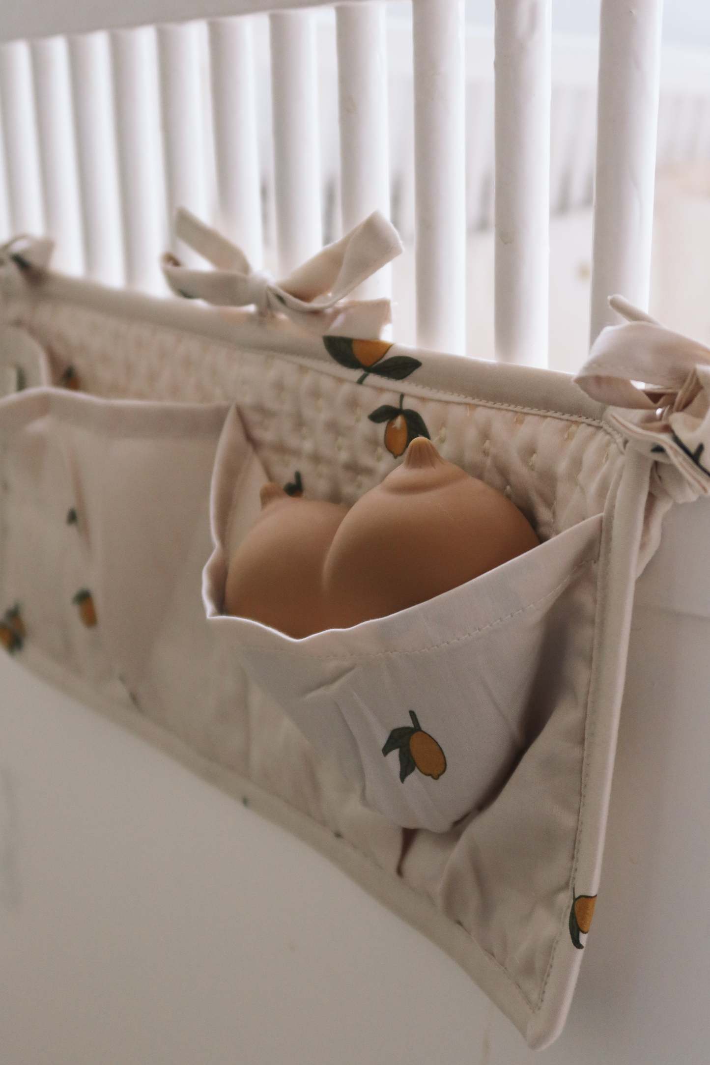 QUILTED BED POCKETS - lemon