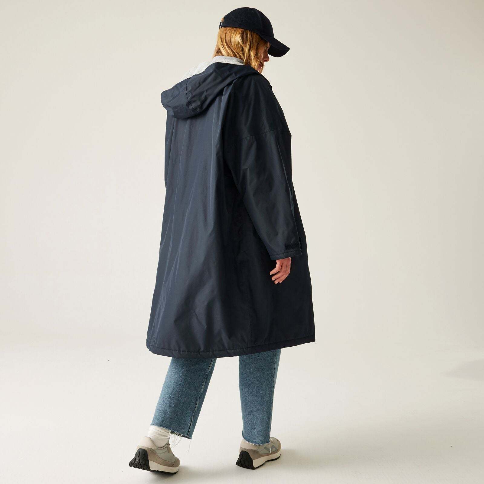 Regata 🔥2026 Winter Hot Sale🔥 2026 New Outdoor Active Adults Waterproof Changing Robe