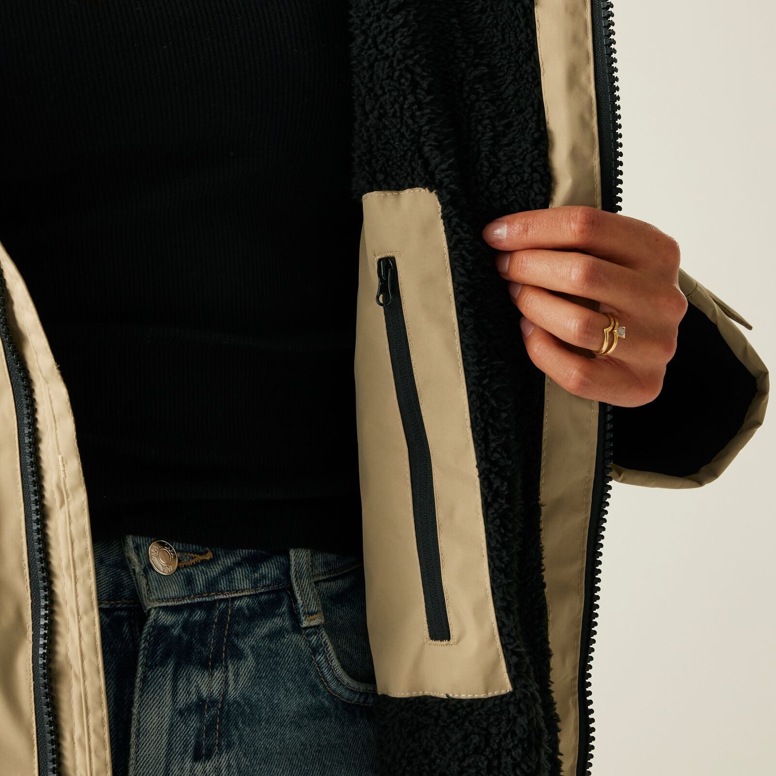 Regata 🔥2026 Winter Hot Sale🔥 2026 New Outdoor Active Adults Waterproof Changing Robe