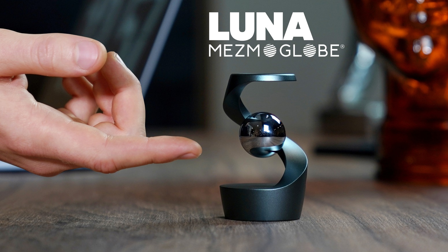SUDILTD LUNA - Gravity Defying Kinetic Desk Toy
