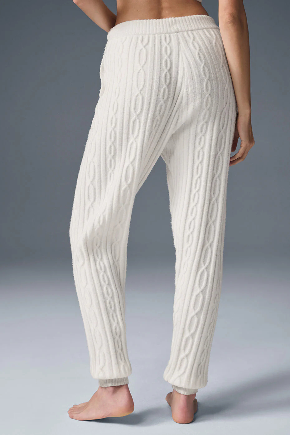 Cozy knitwear for relaxed winter leisure cable pants