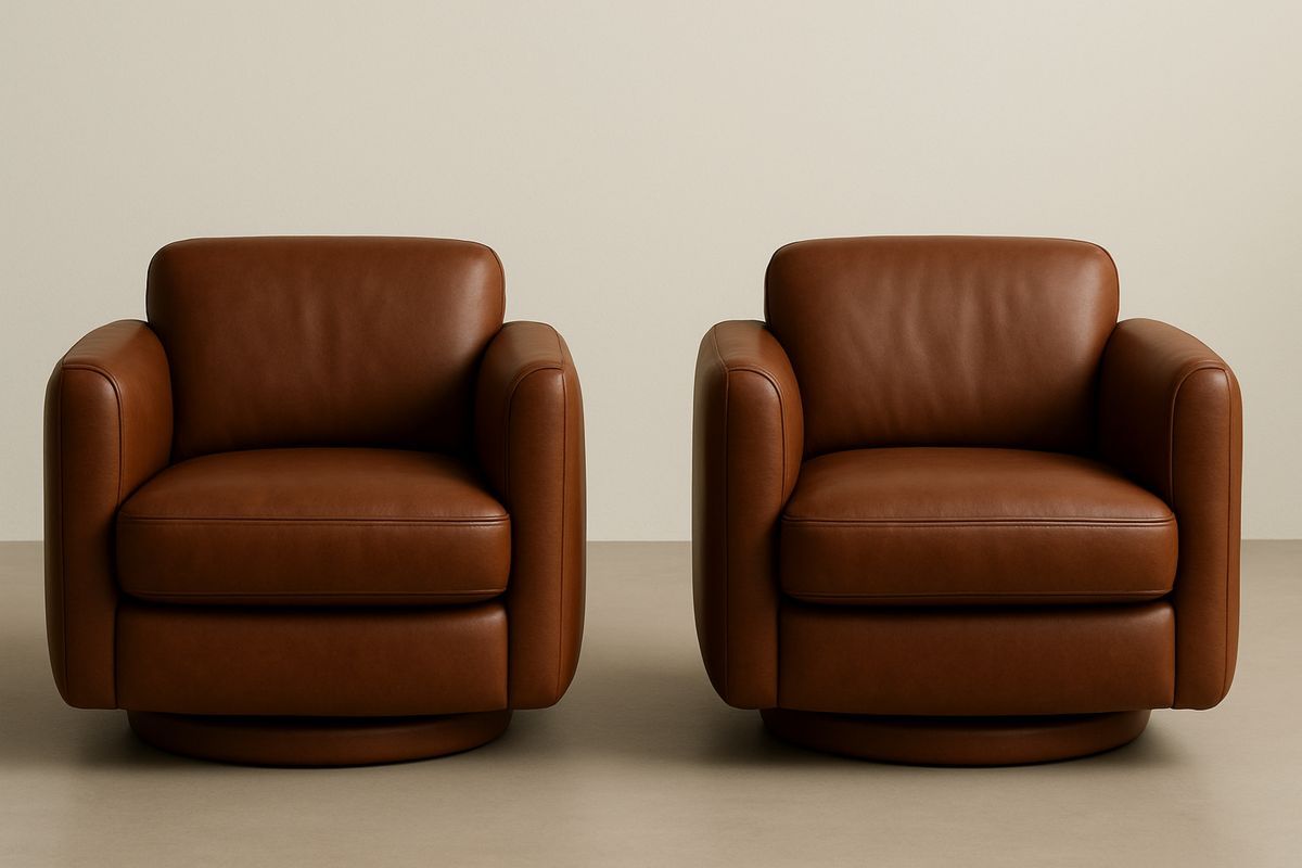 Brun skinn lenestolsett med dreibar base