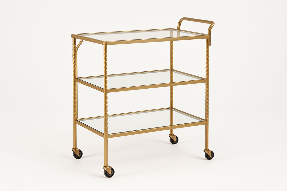 Serveringsvogn metall med tre hyller i herdet glass gull